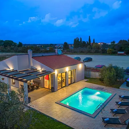 Holiday home Bobo *